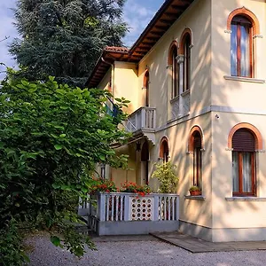 3* Alojamento de Acomodação e Pequeno-almoço Casa Gardenia Venice - Atika & Atif